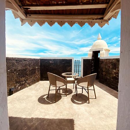 Fort Tiracol Heritage Hotel Arambol Exteriör bild