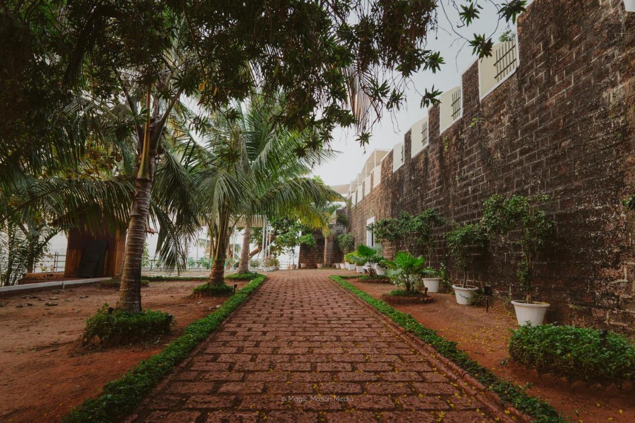 Fort Tiracol Heritage Hotel Arambol Exteriör bild