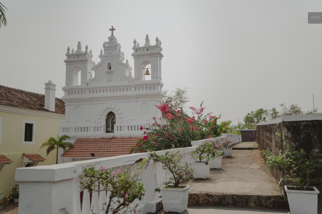 Fort Tiracol Heritage Hotel Arambol Exteriör bild