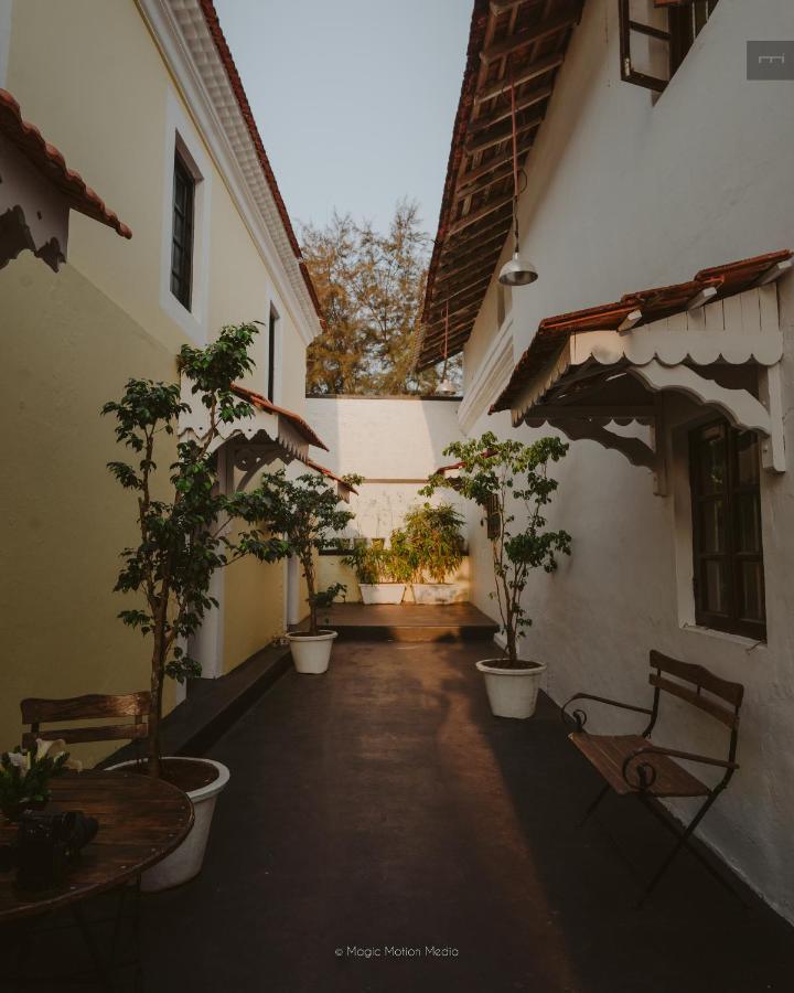Fort Tiracol Heritage Hotel Arambol Exteriör bild