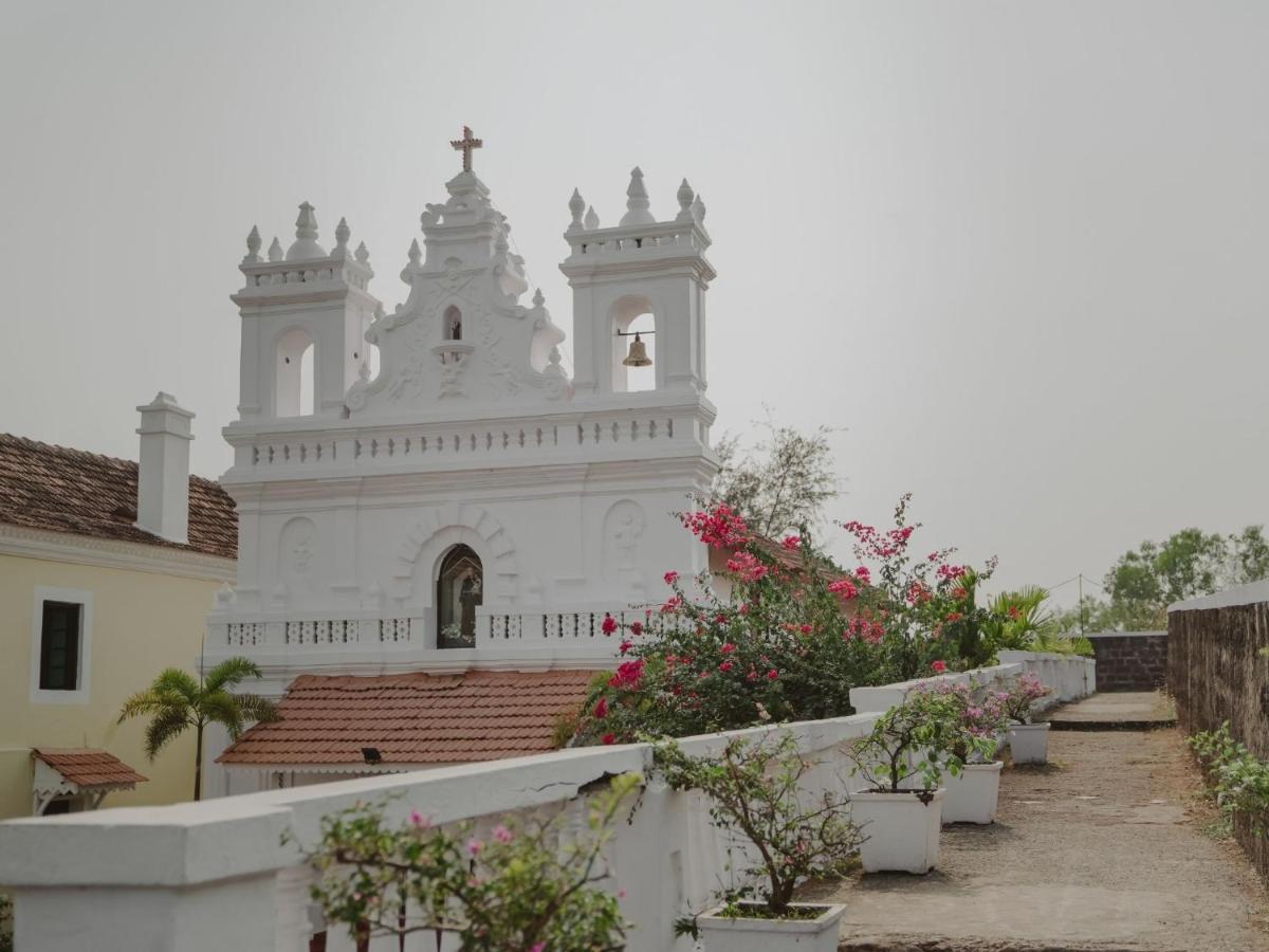 Fort Tiracol Heritage Hotel Arambol Exteriör bild